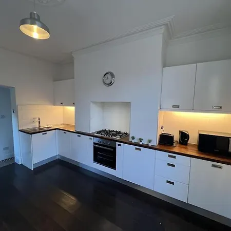 Tranquil Retreat In Historic Chapelizod Dublin