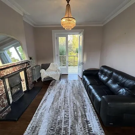 Ferienhaus Tranquil Retreat In Historic Chapelizod *